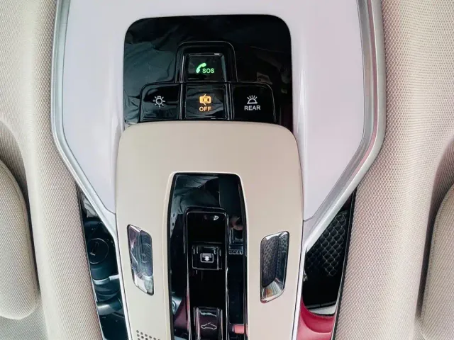 Hongqi H5 — Фото автомобиля 13