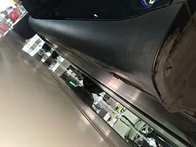 Tesla Model Y — Фото автомобиля 21