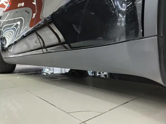 Tesla Model Y — Фото автомобиля 21