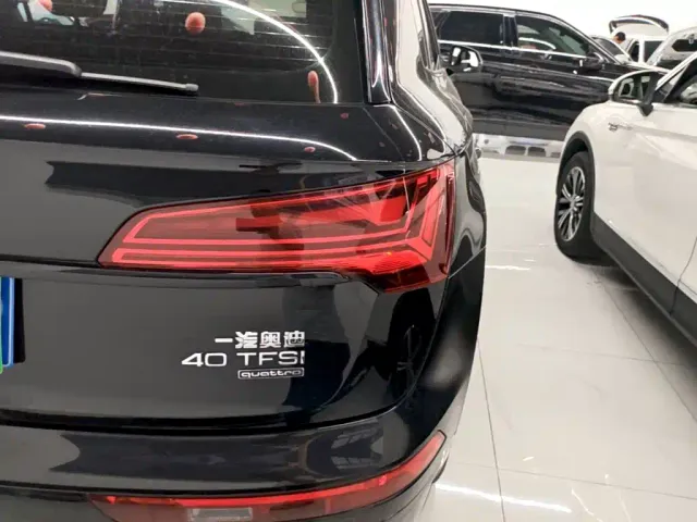 Audi Q5L — Фото автомобиля 7