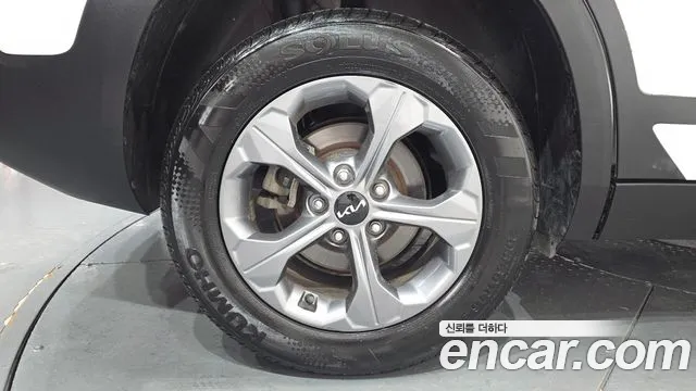 Kia Seltos Бензин 1.6 турбо 2WD — Фото автомобиля 5