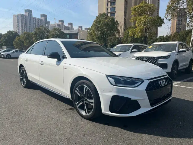 Audi A4L — Фото автомобиля 3