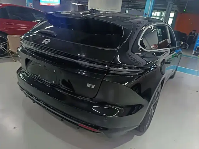 Nio ET5 Touring — Фото автомобиля 6