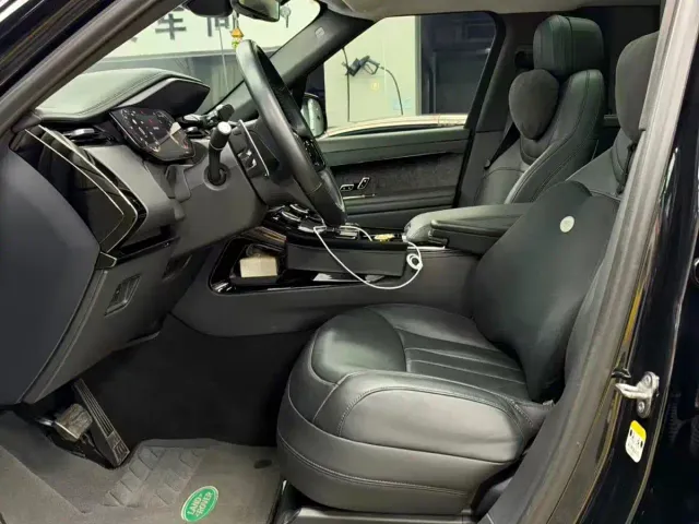 Land Rover Range Rover Sport — Фото автомобиля 4