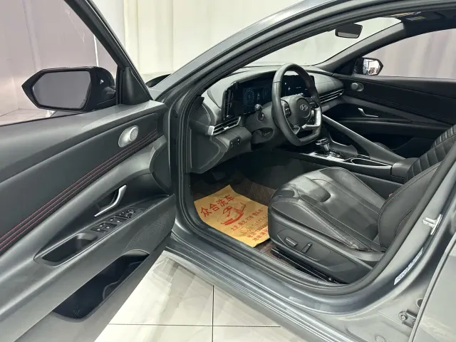 Hyundai Elantra — Фото автомобиля 7