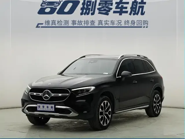 Фотография автомобиля — Mercedes-Benz GLC-Class
