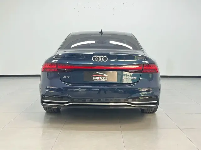 Audi A7L — Фото автомобиля 7