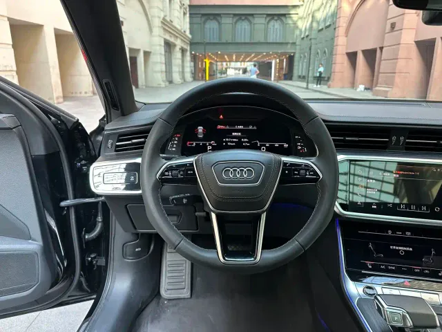 Audi A6L — Фото автомобиля 15