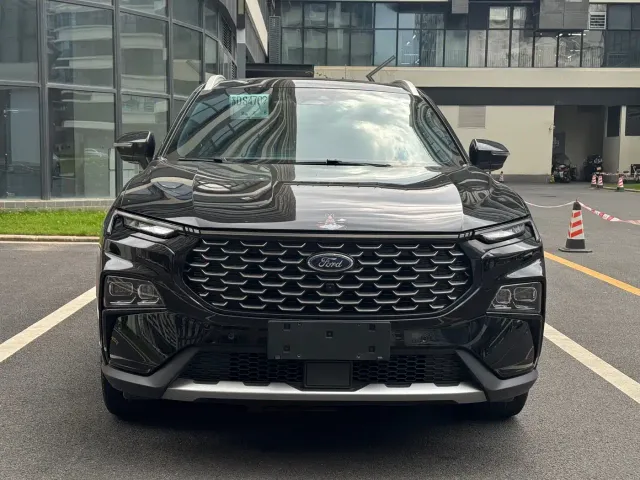 Ford Lingrui — Фото автомобиля 2