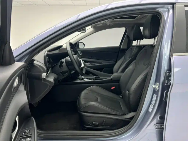 Hyundai Elantra — Фото автомобиля 7