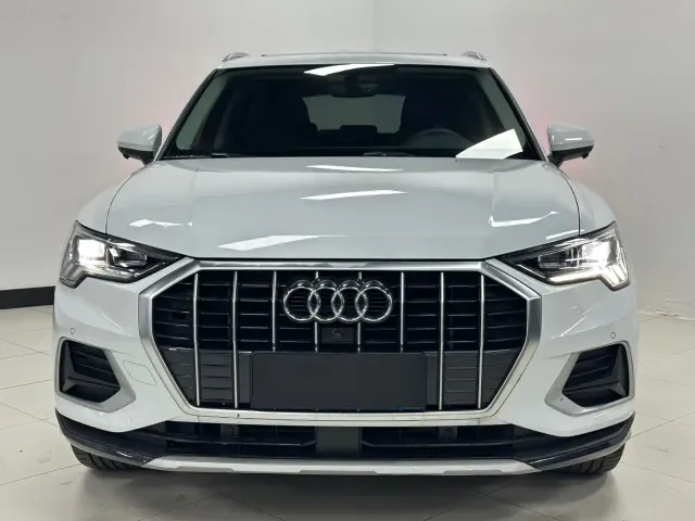 Audi Q3 — Фото автомобиля 2