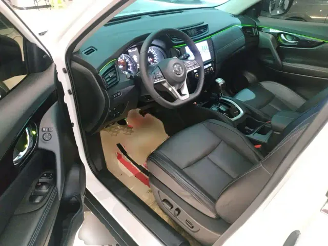 Nissan X-Trail — Фото автомобиля 15
