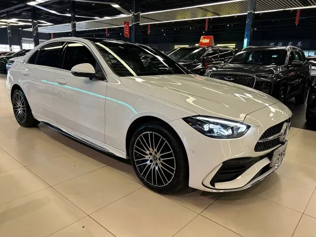 Mercedes-Benz C-Class — Фото автомобиля 3