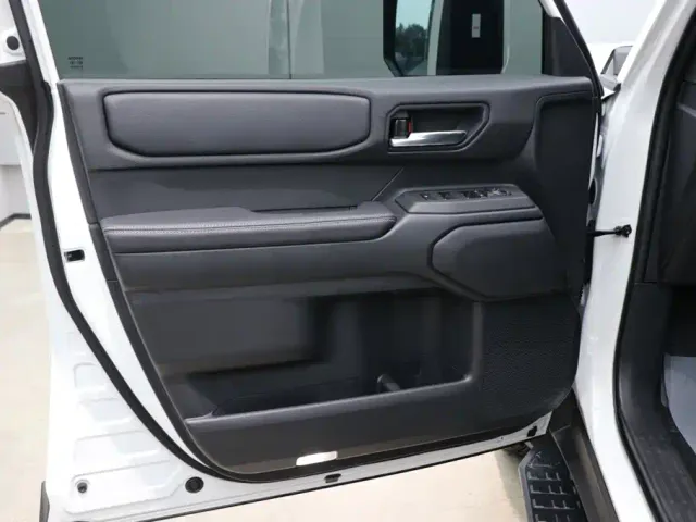 Toyota Prado — Фото автомобиля 10