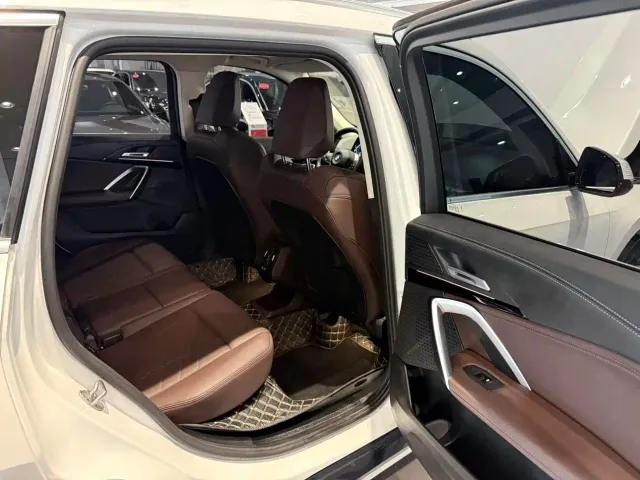 BMW X1 — Фото автомобиля 10