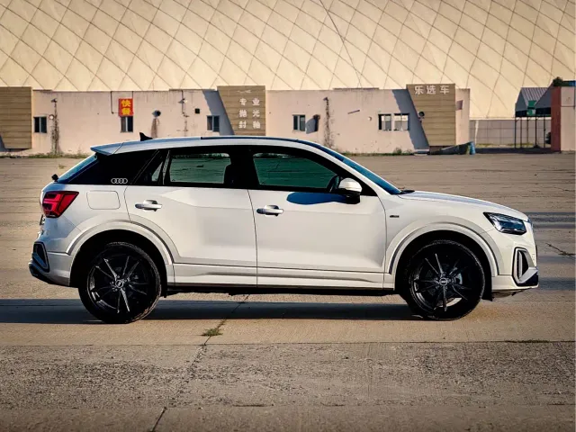 Audi Q2L — Фото автомобиля 7