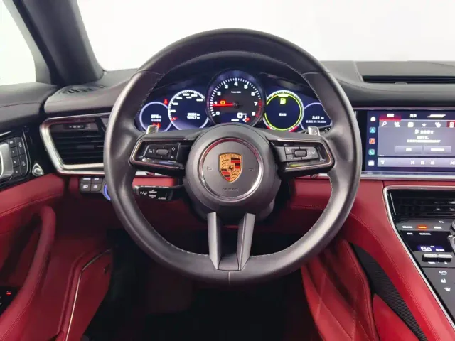 Porsche Panamera — Фото автомобиля 10