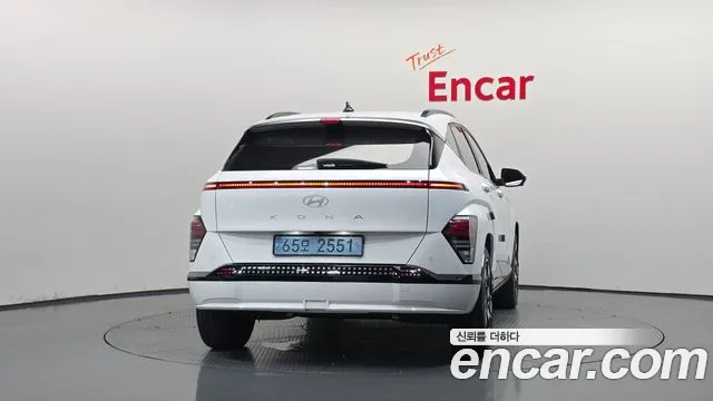 Hyundai Kona — Фото автомобиля 4