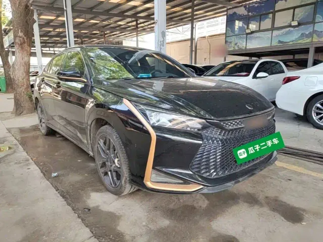 Dongfeng Yixuan — Фото автомобиля 3