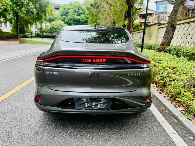IM Motors LS6 — Фото автомобиля 6