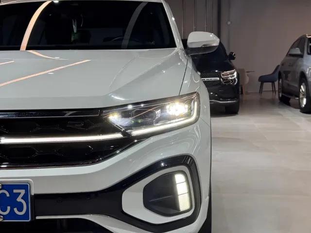 Volkswagen T-Roc — Фото автомобиля 4