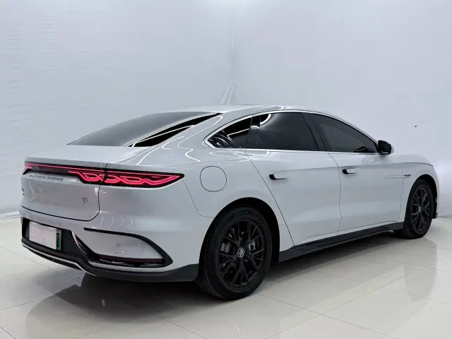 BYD Han — Фото автомобиля 13