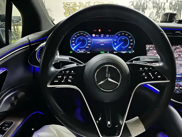 Mercedes-Benz EQS — Фото автомобиля 12