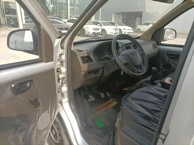 Wuling Rongguang S — Фото автомобиля 15