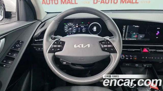 Kia Niro — Фото автомобиля 9