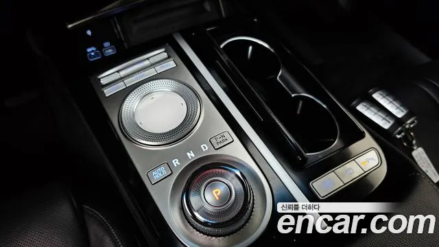 Genesis G80 Бензин 2.5 турбо AWD — Фото автомобиля 9