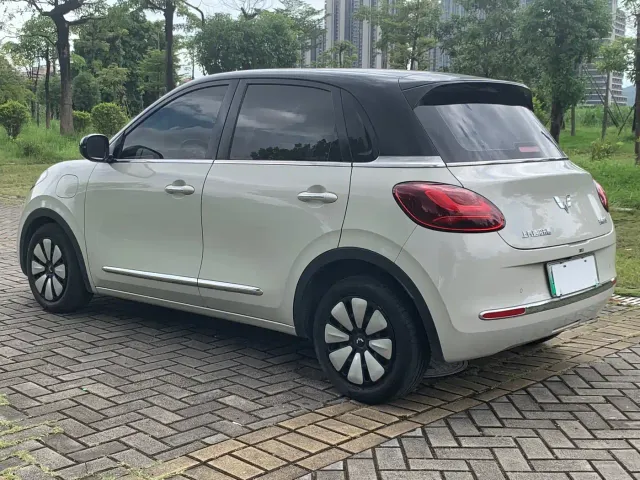 Wuling Bingo — Фото автомобиля 12