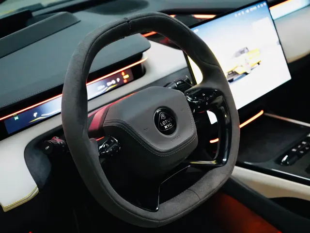 Lotus Emeya — Фото автомобиля 7