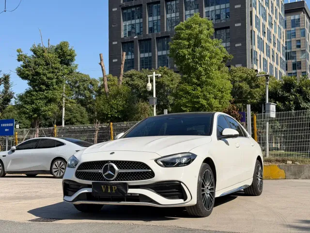 Mercedes-Benz C-Class — Фото автомобиля 3