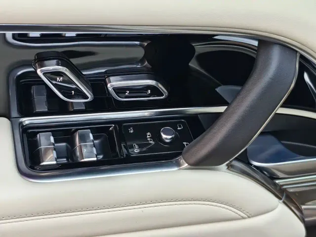 Land Rover Range Rover — Фото автомобиля 14