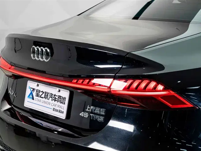 Audi A7L — Фото автомобиля 8