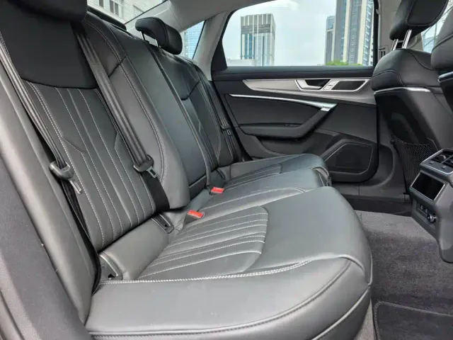 Audi A6L — Фото автомобиля 11