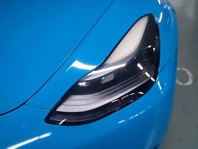 Tesla Model Y — Фото автомобиля 23