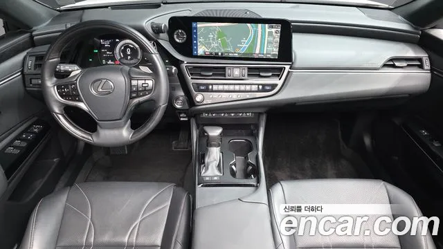 Lexus ES — Фото автомобиля 5
