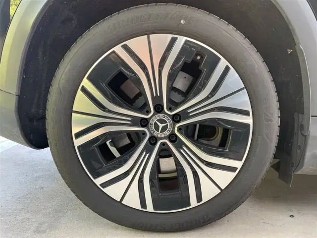 Mercedes-Benz EQE SUV — Фото автомобиля 10