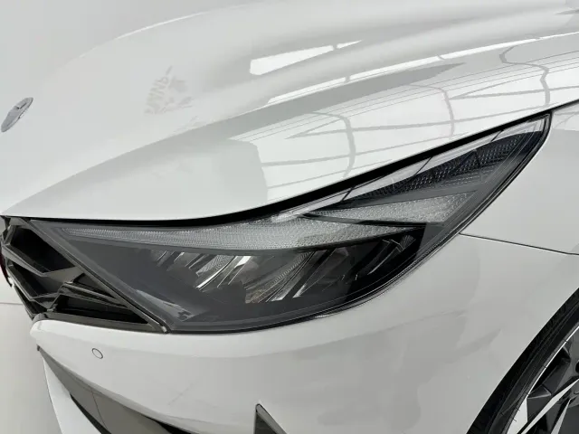 Hyundai Elantra — Фото автомобиля 11