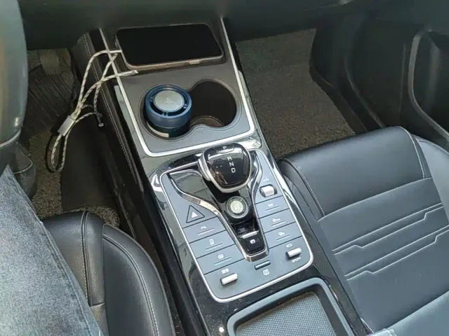 BYD Qin — Фото автомобиля 13