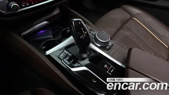BMW 5-Series — Фото автомобиля 8