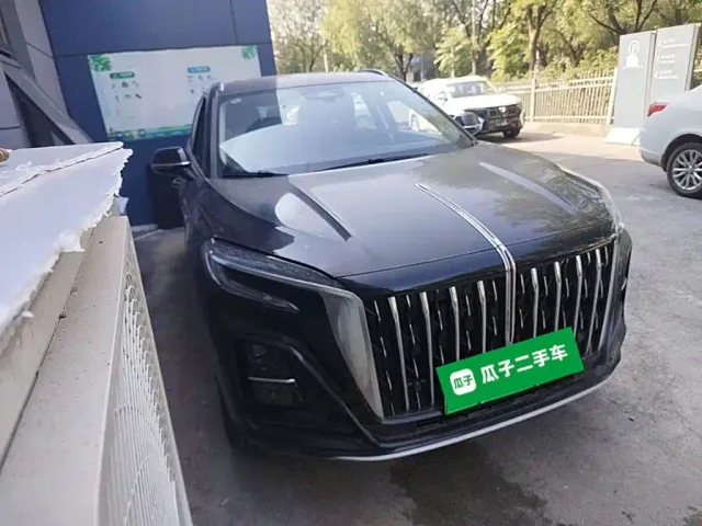 Hongqi HS3 PHEV — Фото автомобиля 3