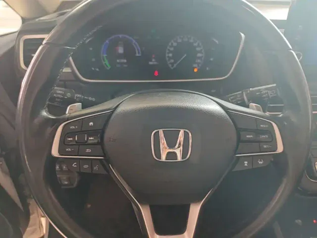 Honda Odyssey — Фото автомобиля 10