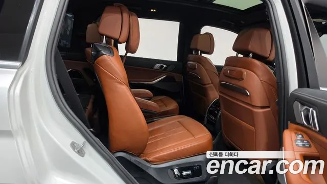 BMW X7 — Фото автомобиля 11