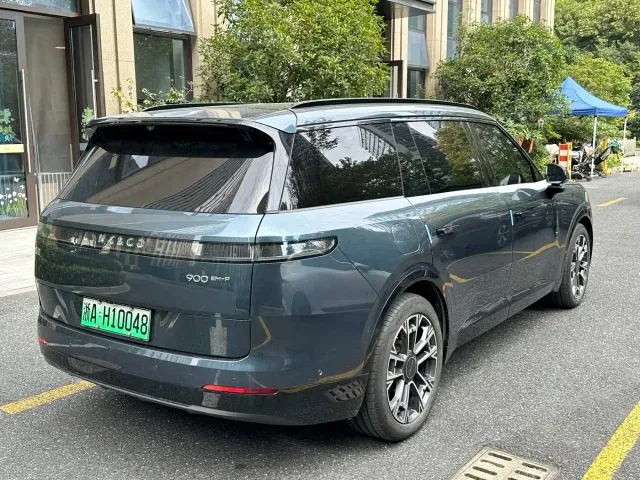 Lynk & Co 900 — Фото автомобиля 9