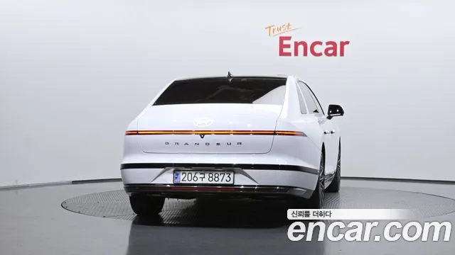 Hyundai Grandeur GN7 — Фото автомобиля 4