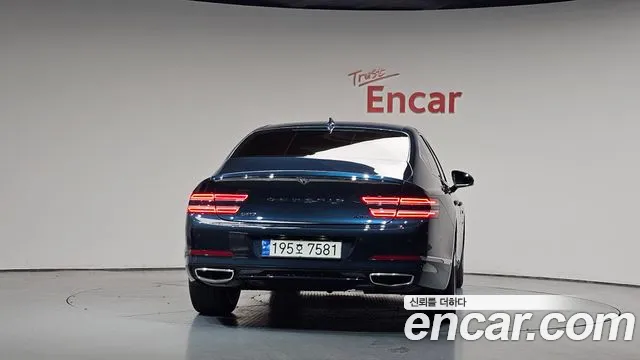 Genesis G80 Бензин 3.5 турбо AWD — Фото автомобиля 4