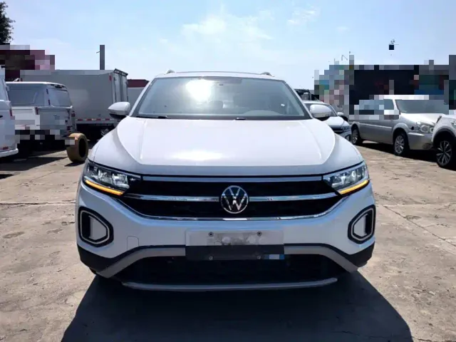 Volkswagen T-Roc — Фото автомобиля 2