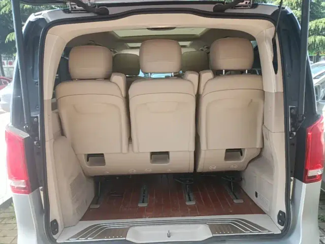 Mercedes-Benz V-Class — Фото автомобиля 14